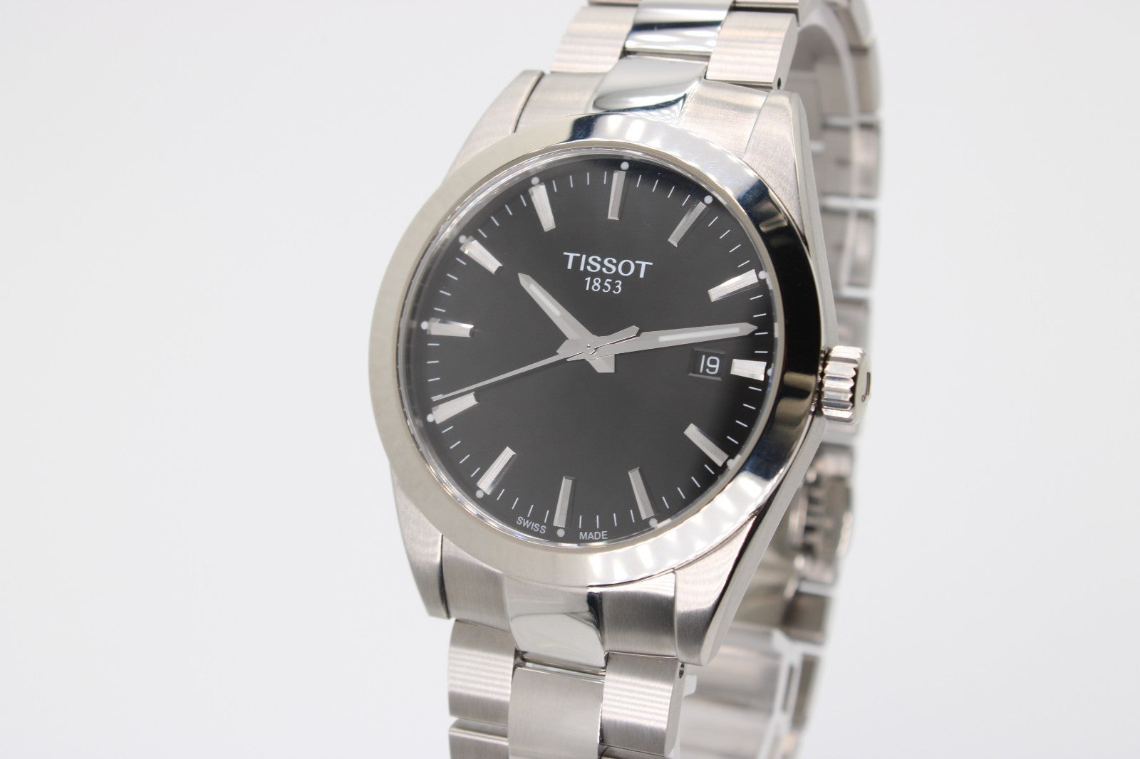 Reloj de hombre TISSOT Gentleman T127.410.11.05 1.00 de cuarzo con esfera negra y caja de 40 mm.